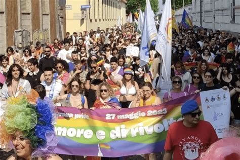 gay novara|Novara Pride: circa 2000 persone in corteo per i diritti